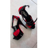 Plateau Sandaletten in Schwarz und Rot